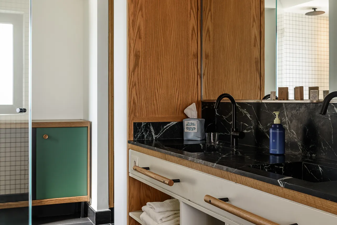 Filita-Travel-Ace-Hotel-004