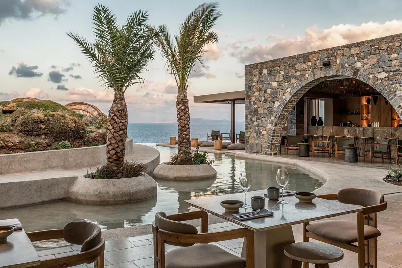 Filita-Travel-Acro-Suites-025