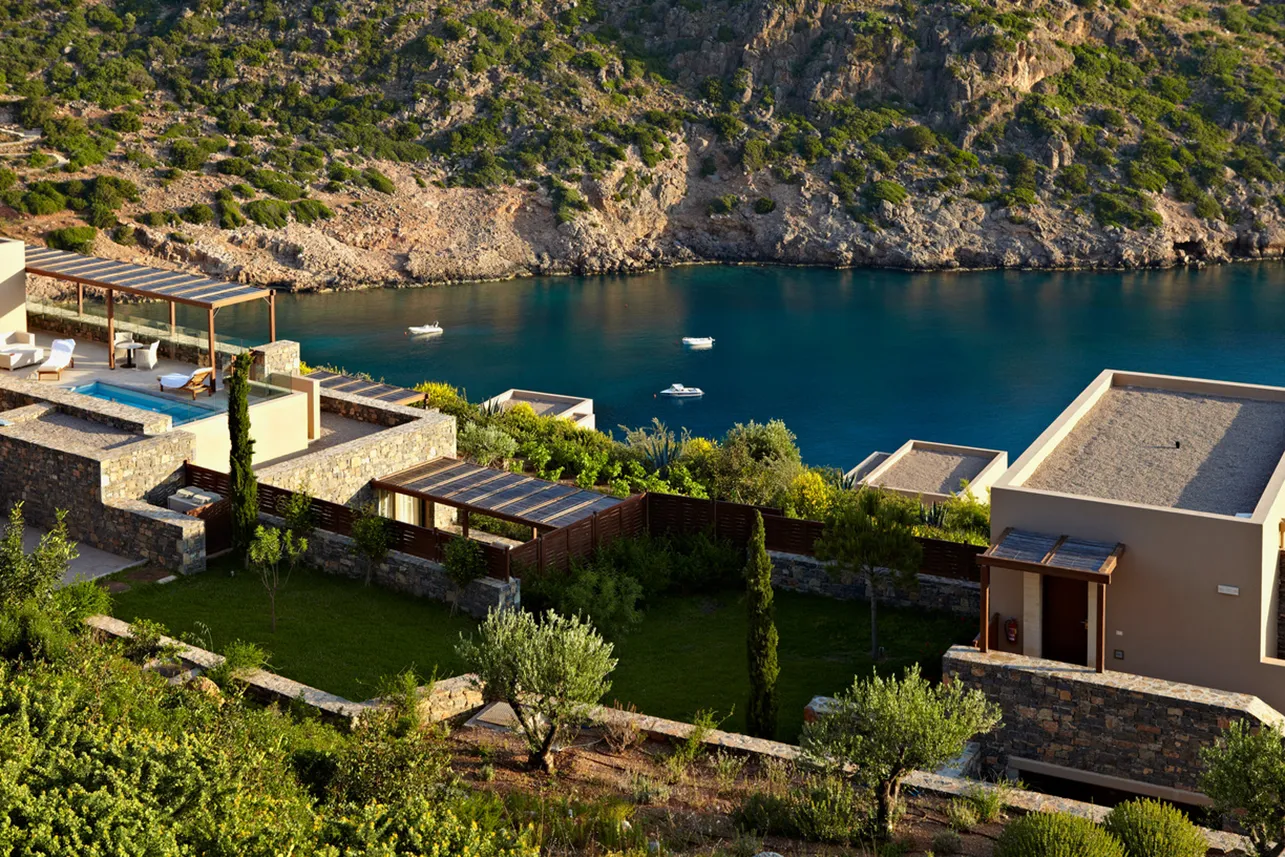 Filita-Travel-Daios-Cove-024