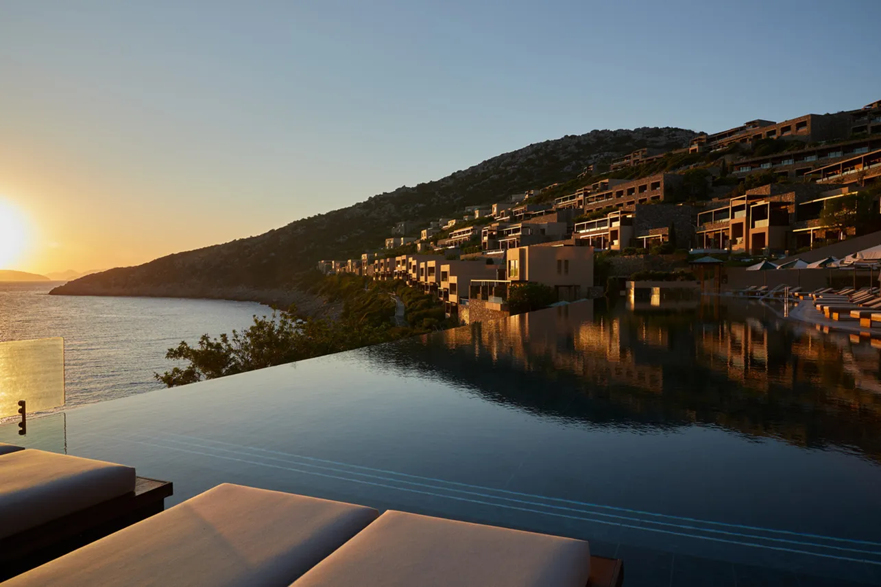 Filita-Travel-Daios-Cove-030