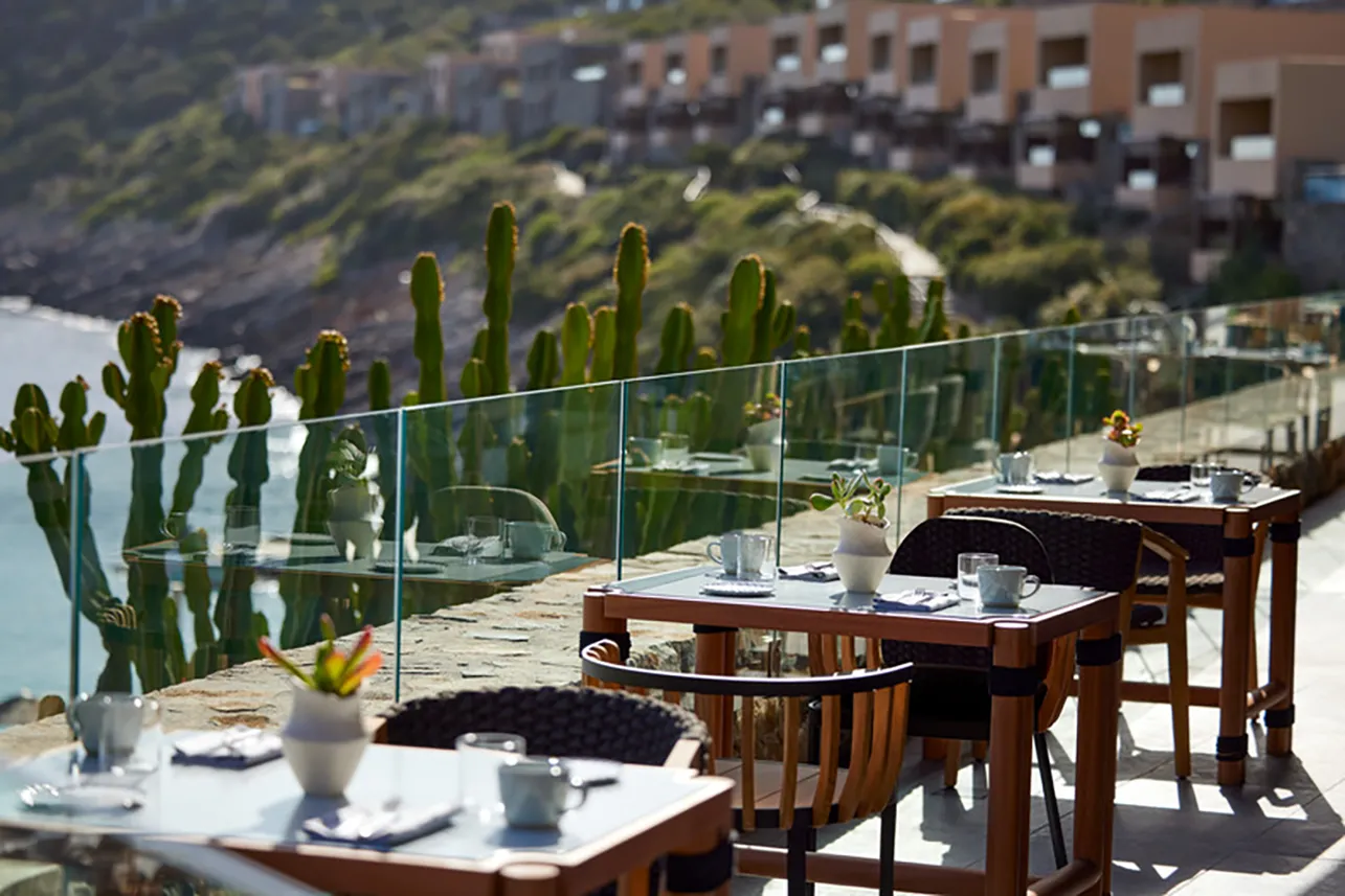 Filita-Travel-Daios-Cove-037