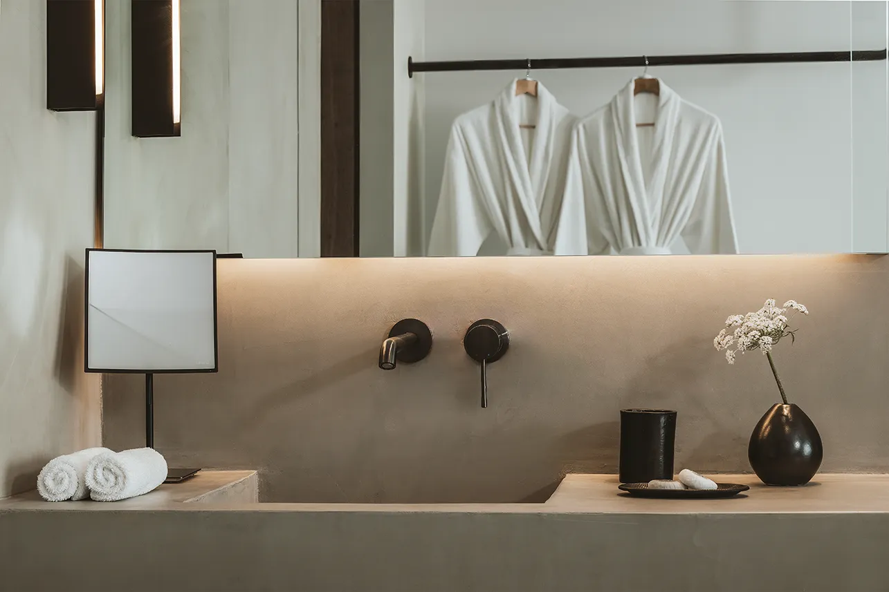 Filita-Travel-Domes-White-Coast-002