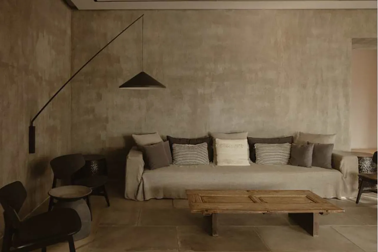 Filita-Travel-Minos-Beach-Art-007