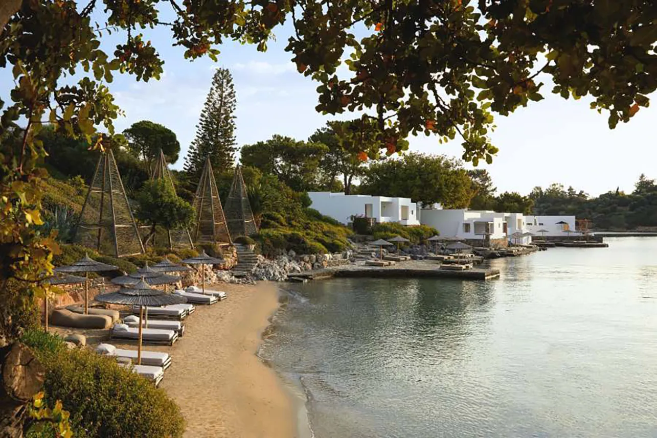 Filita-Travel-Minos-Beach-Art-011