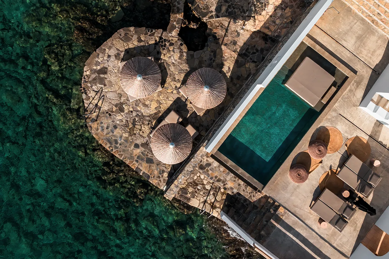 Filita-Travel-Minos-Beach-Art026