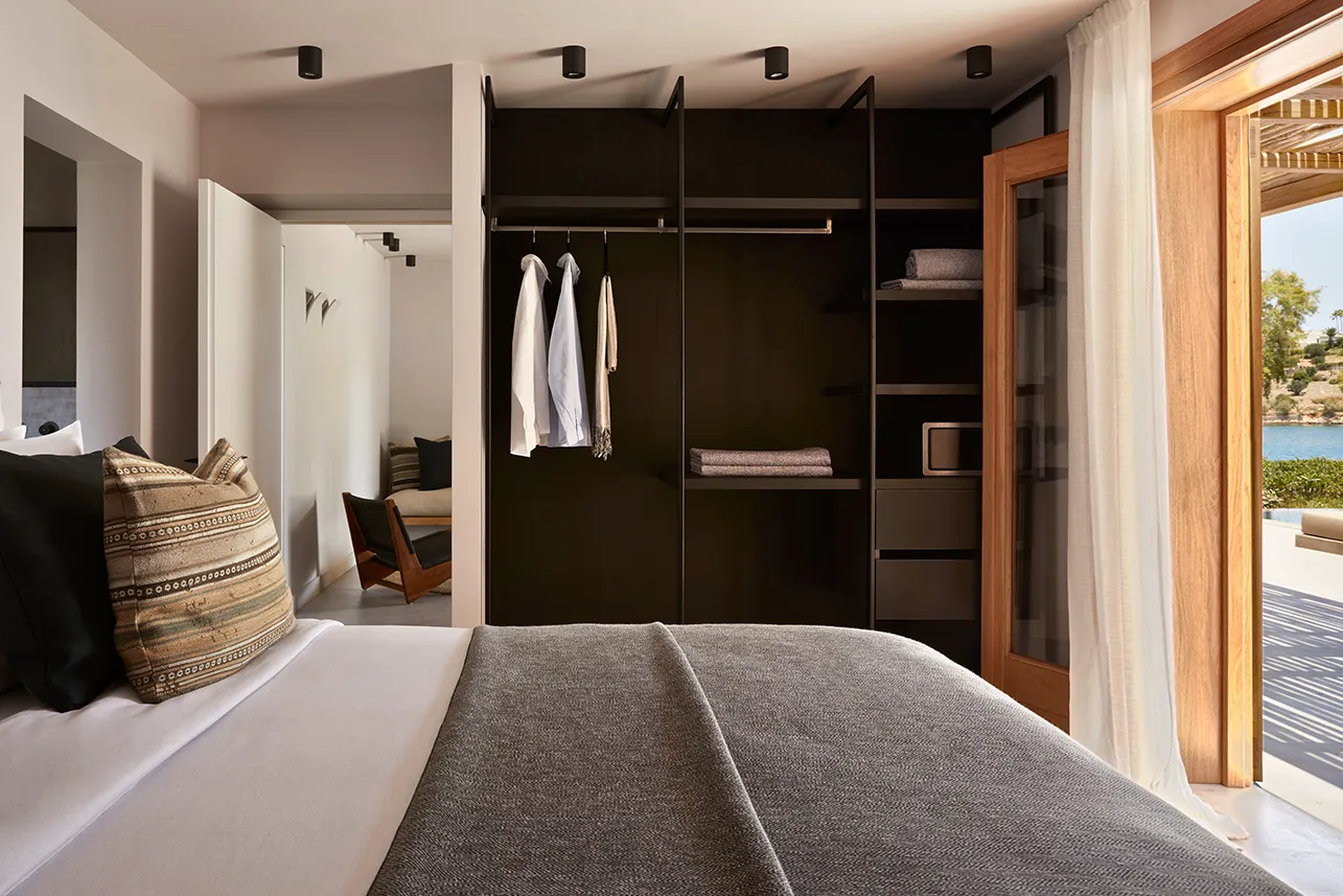 Filita-Travel-Minos-Beach-Art030